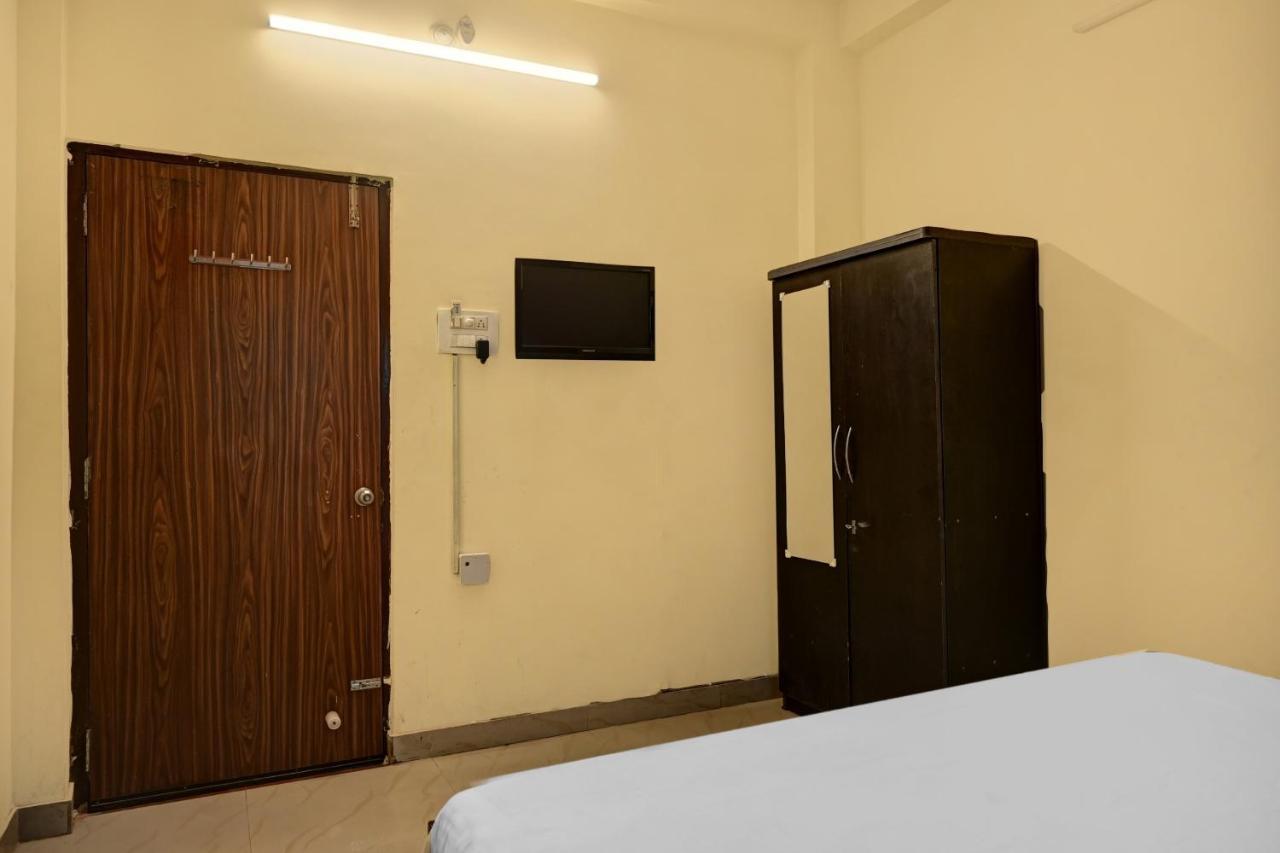 Oyo 7498 Hotel Aparajita Varanasi Luaran gambar