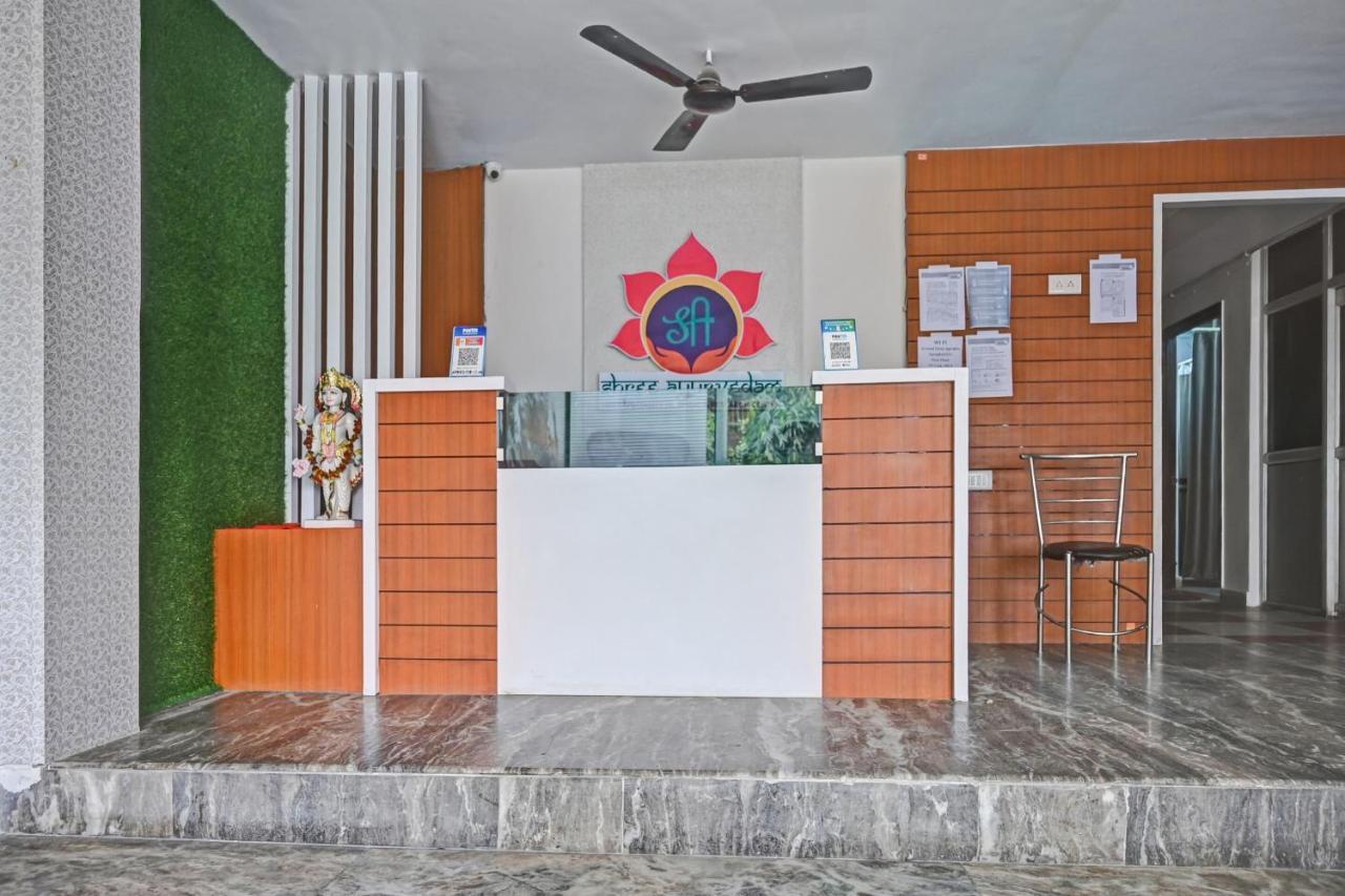 Oyo 7498 Hotel Aparajita Varanasi Luaran gambar