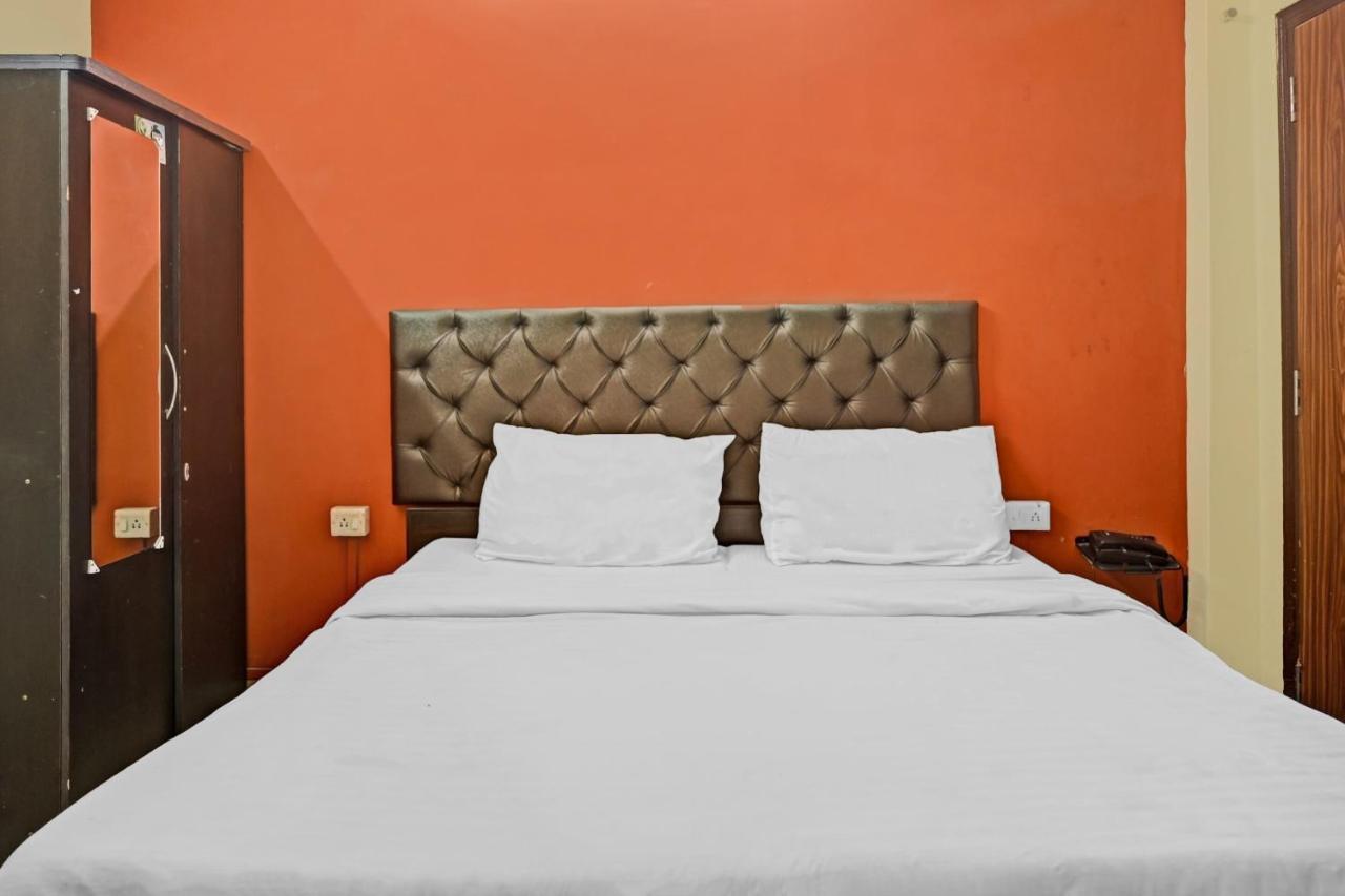 Oyo 7498 Hotel Aparajita Varanasi Luaran gambar